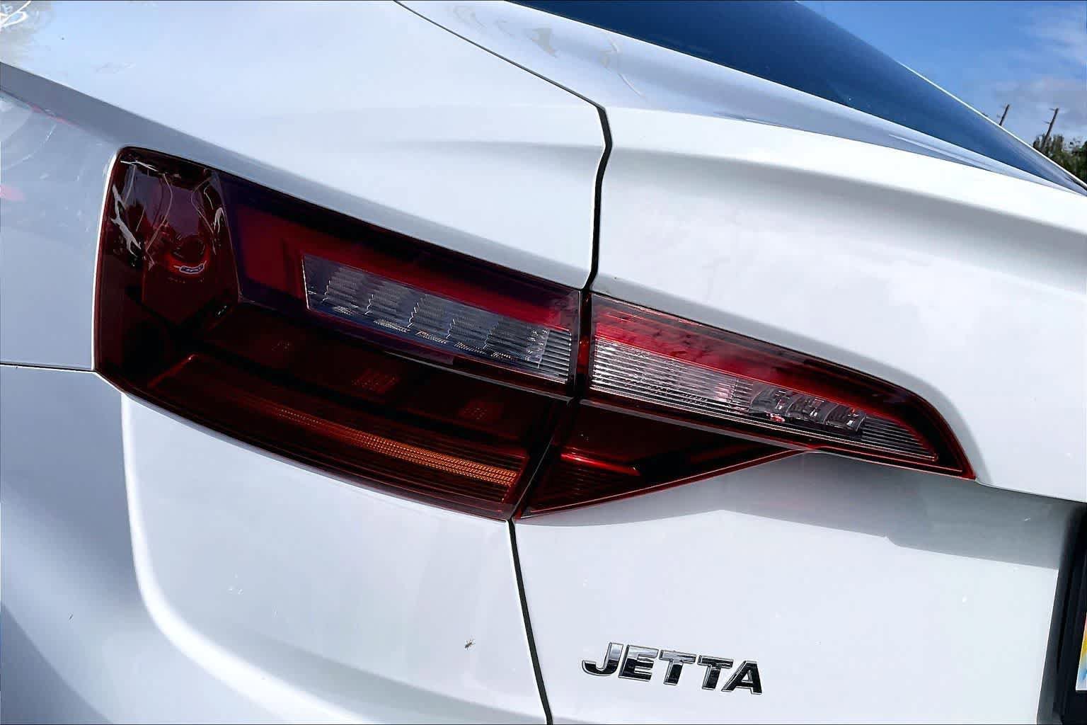 Used 2019 Volkswagen Jetta SEL FWD image 32