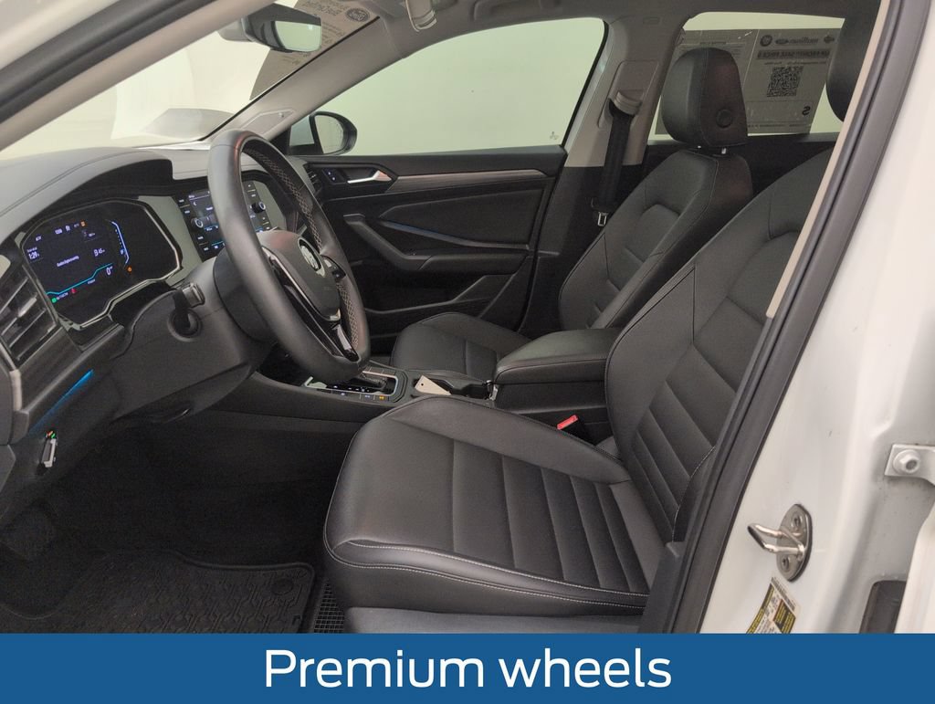 Used 2021 Volkswagen Jetta SEL FWD image 4