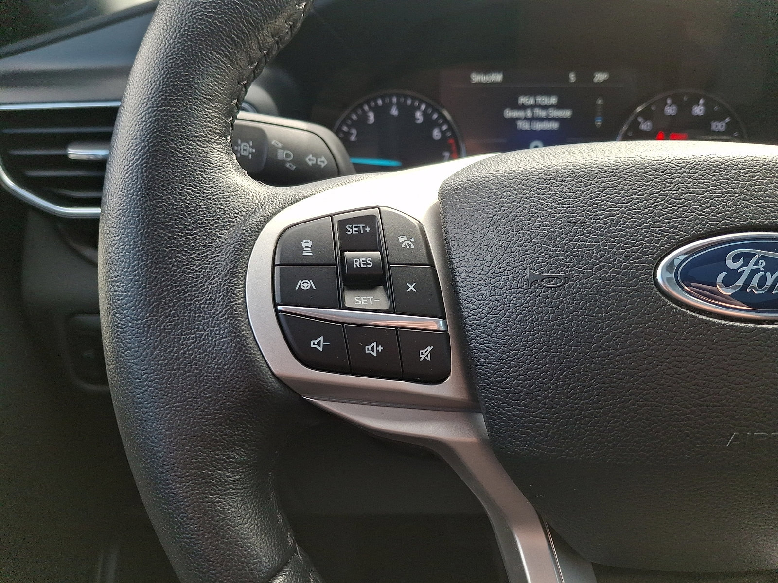 Certified 2023 Ford Explorer Limited w/ Limited Technology Package image 23