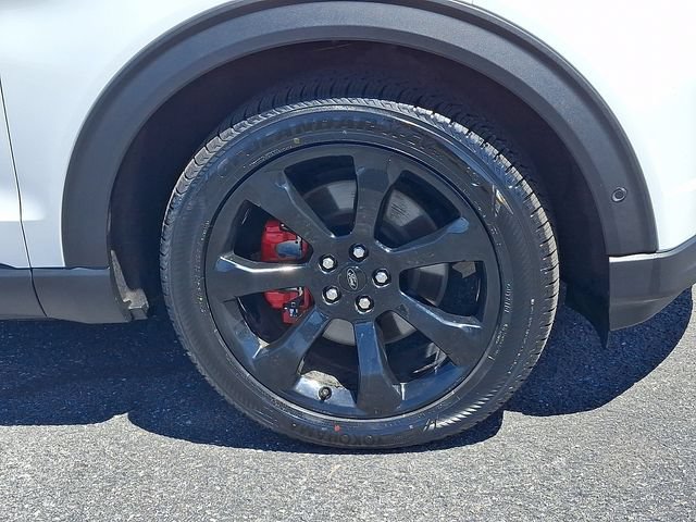 Certified 2022 Ford Explorer ST w/ Equipment Group 401A AWD/4WD image 8