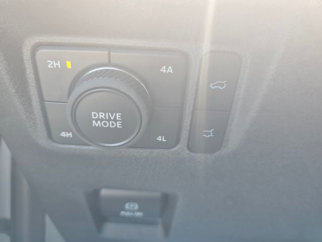 Certified 2025 Ford Expedition Active AWD/4WD image 18