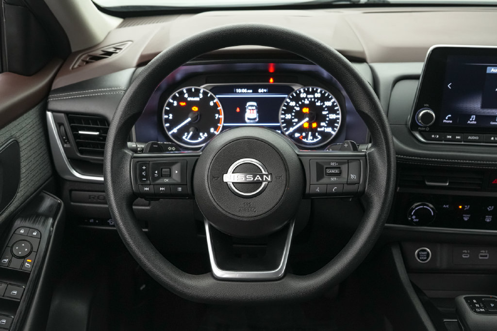 Used 2023 Nissan Rogue S AWD/4WD image 13