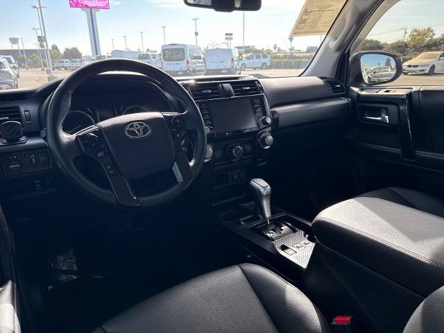 Used 2022 Toyota 4Runner TRD Off-Road Premium AWD/4WD image 9