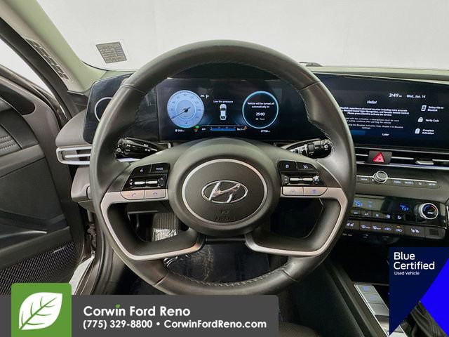 Used 2023 Hyundai Elantra Limited image 15