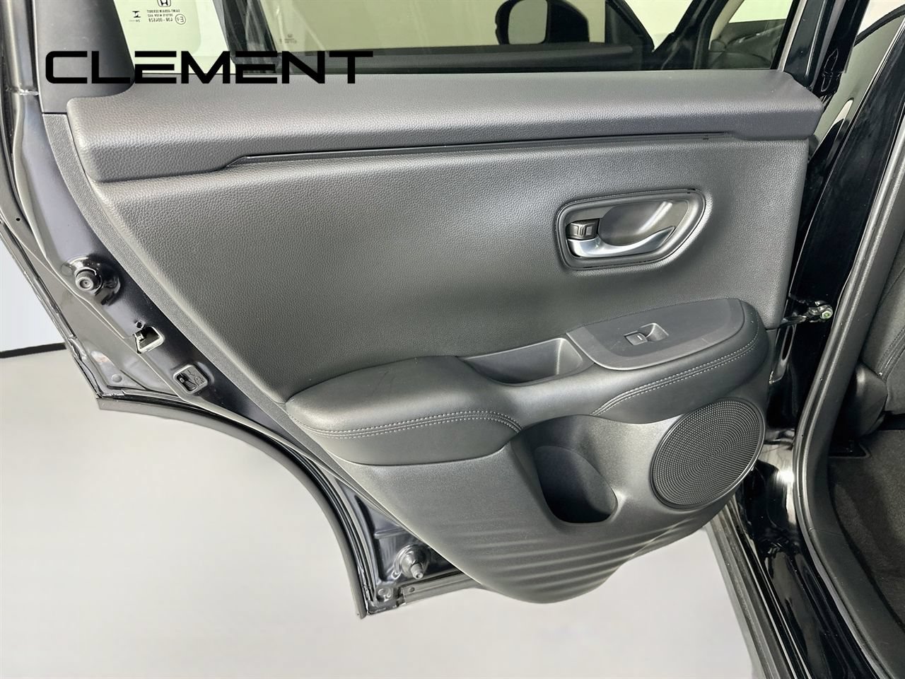 Used 2025 Honda HR-V LX image 29