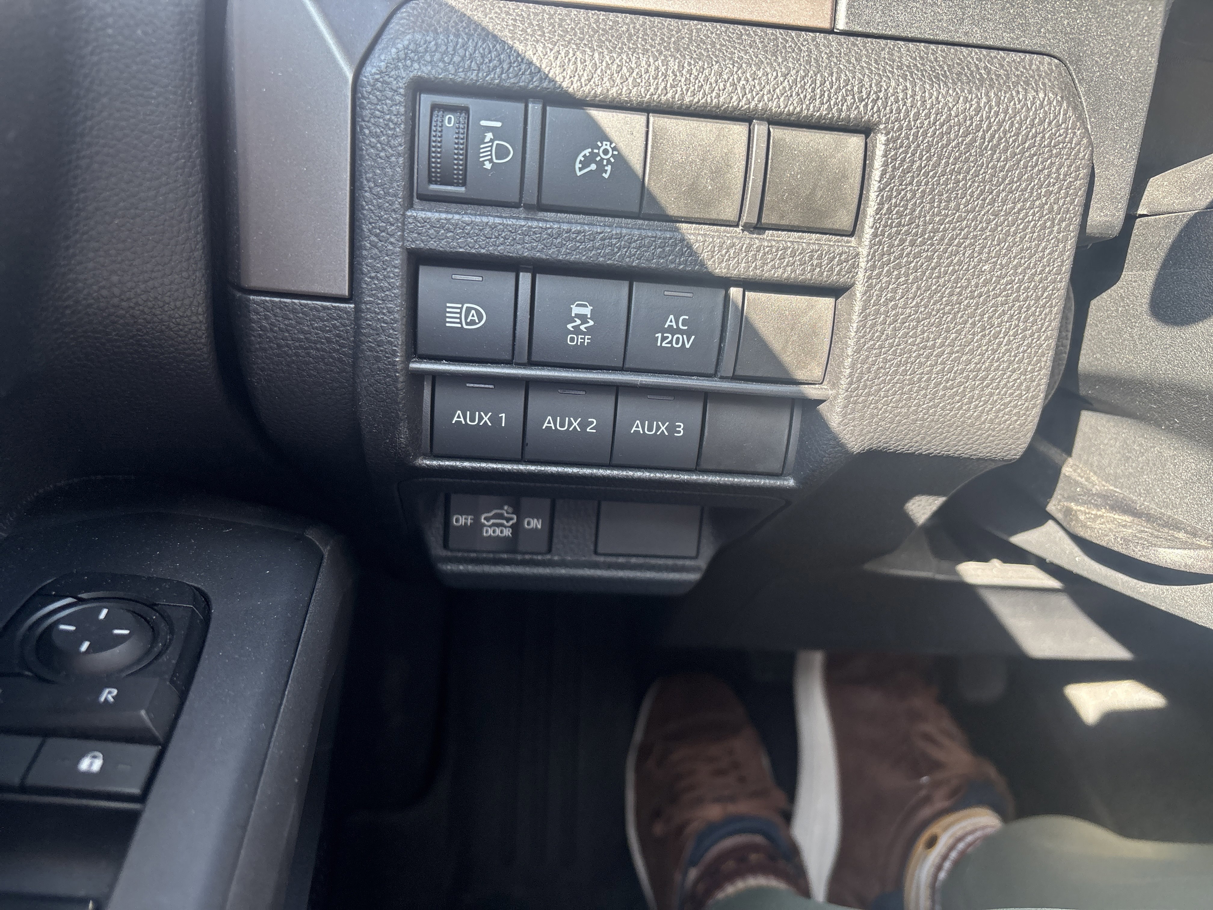 Used 2024 Toyota Tacoma TRD Off-Road image 16