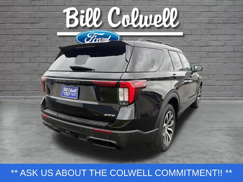 Certified 2025 Ford Explorer ST-Line AWD/4WD image 4