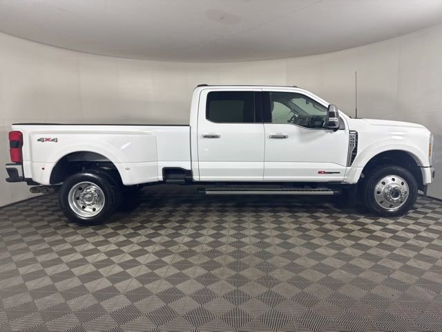 Certified 2025 Ford F450 Lariat w/ Chrome Package image 6
