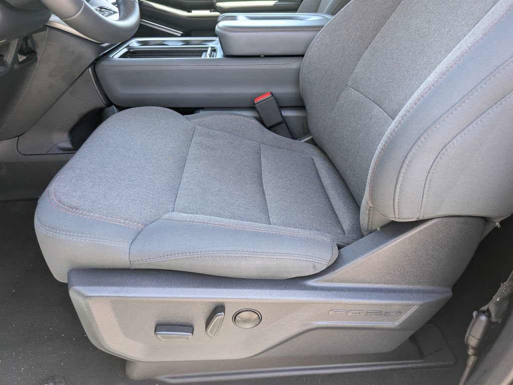 Certified 2025 Ford Expedition Active AWD/4WD image 19