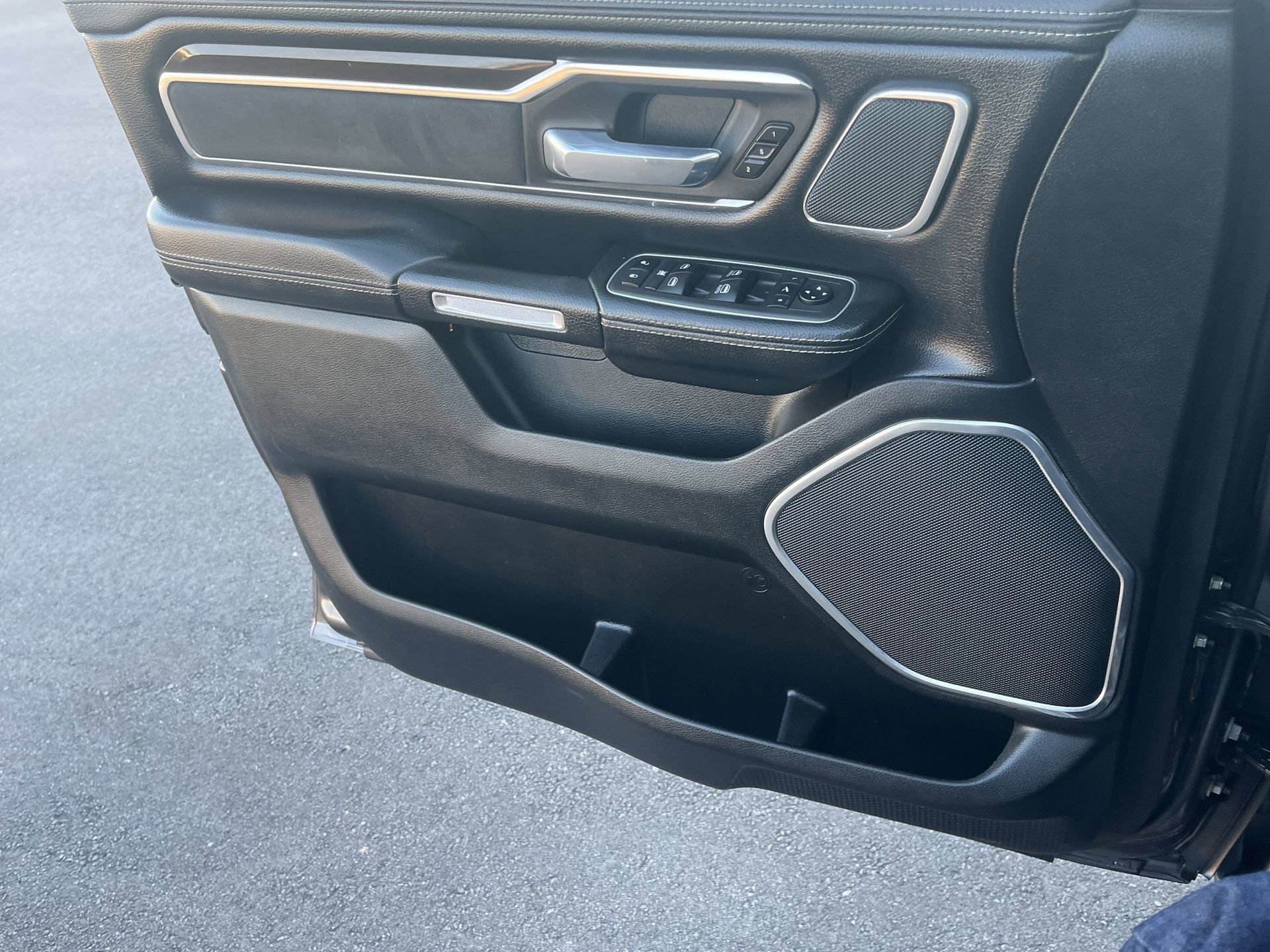 Used 2021 RAM 1500 Laramie image 19