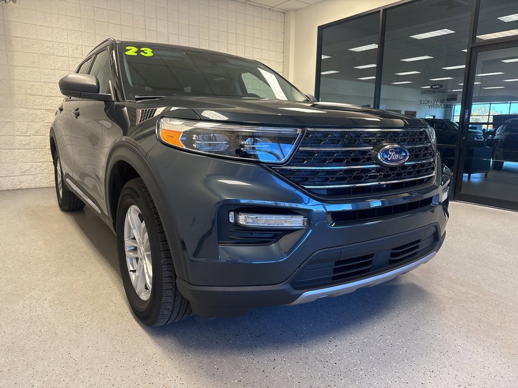 Certified 2023 Ford Explorer XLT w/ Equipment Group 202A image 30