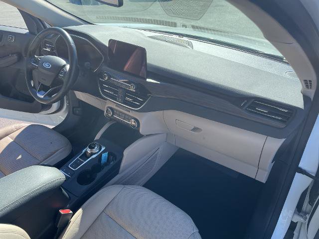 Certified 2020 Ford Escape Titanium AWD/4WD image 11