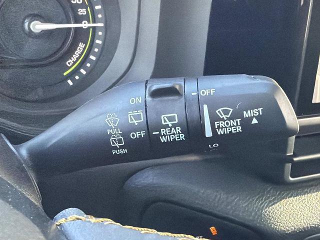 Used 2024 Jeep Wrangler Unlimited image 30