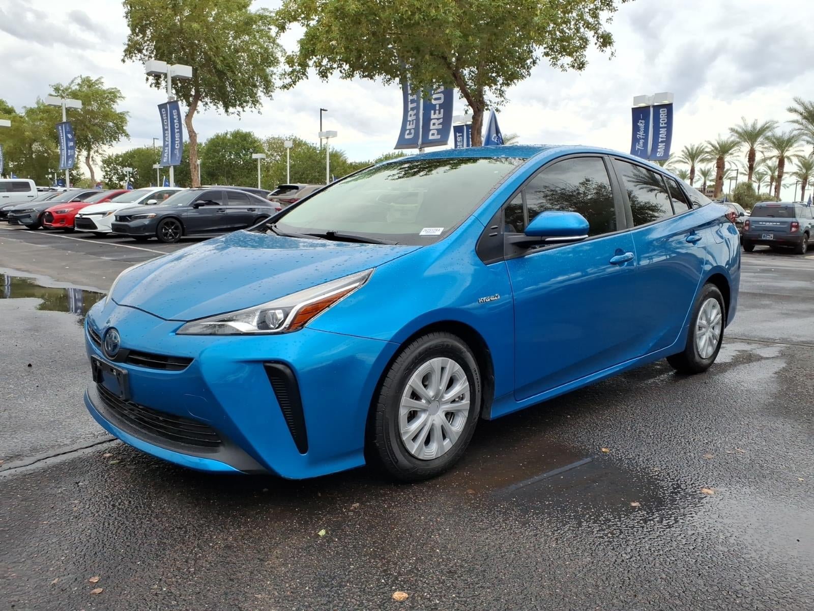 Used 2021 Toyota Prius L Eco FWD image 8