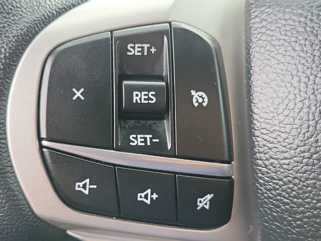 Certified 2023 Ford Explorer XLT RWD image 8