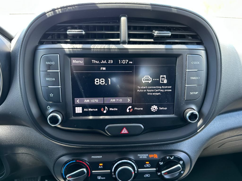 Used 2024 Kia Soul LX w/ Option Group 015 FWD image 28
