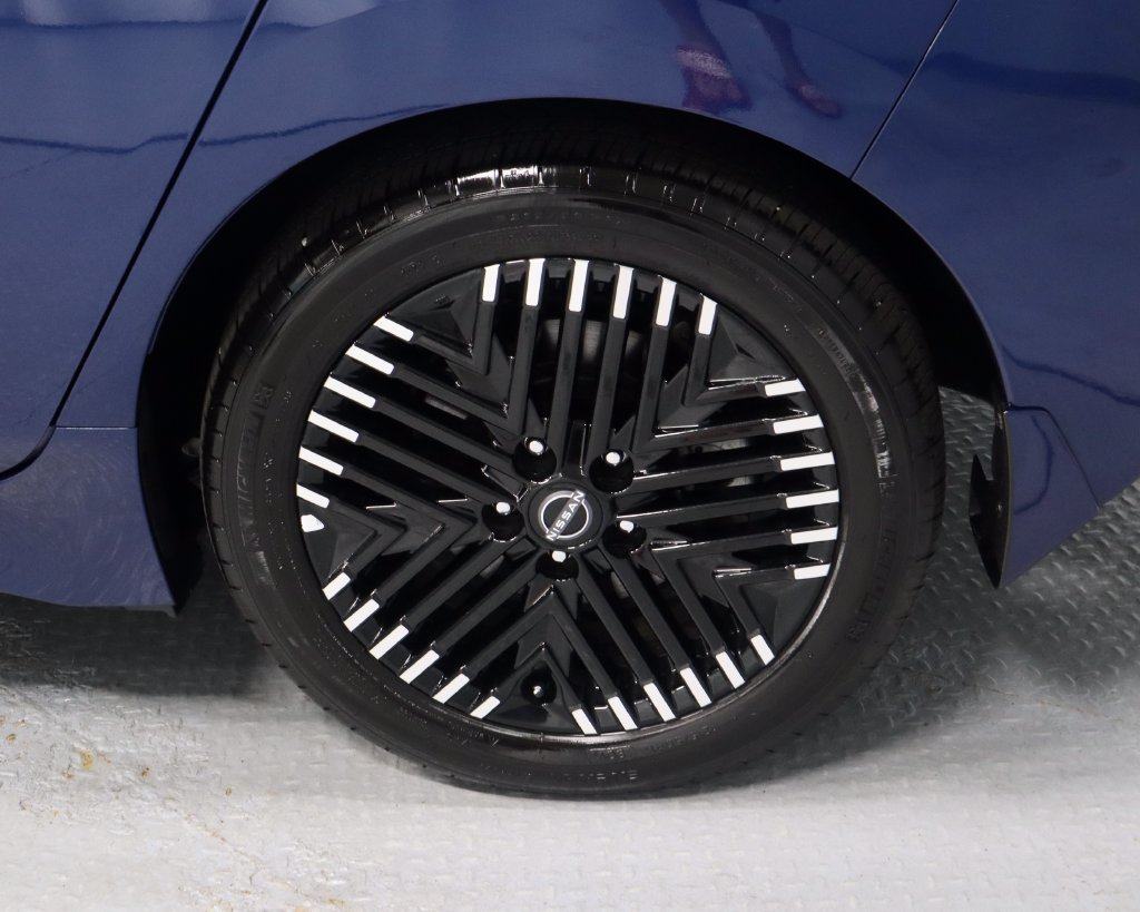 Used 2025 Nissan Leaf SV Plus FWD image 18