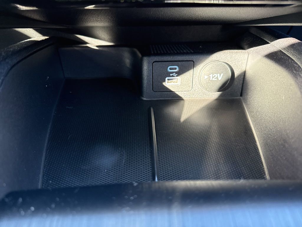 Certified 2022 Ford Escape SE w/ Cold Weather Package image 27