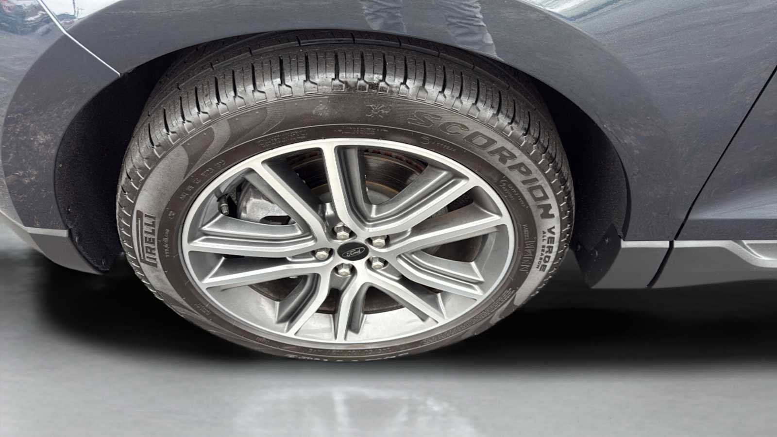 Certified 2024 Ford Edge Titanium image 40