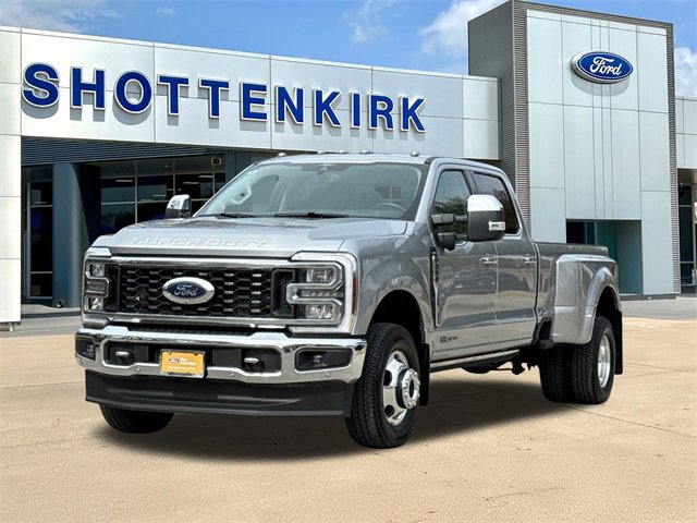 Certified 2024 Ford F350 Lariat w/ Lariat Ultimate Package image 3