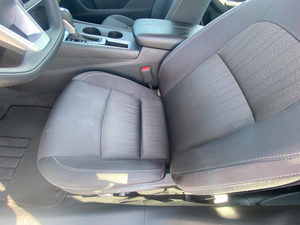 Used 2025 Nissan Altima 2.5 SV FWD image 21