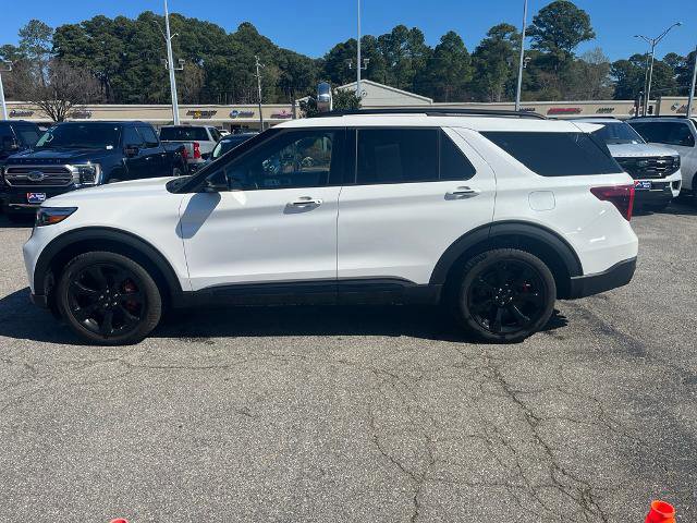 Certified 2024 Ford Explorer ST w/ Equipment Group 401A image 2