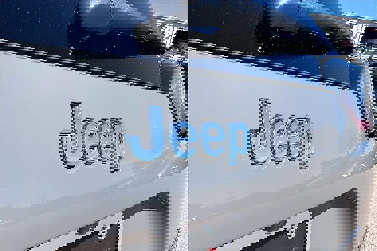 Used 2021 Jeep Cherokee Limited w/ Elite Package image 31