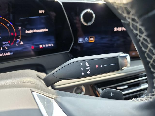 Used 2025 Chevrolet Traverse LT FWD image 17