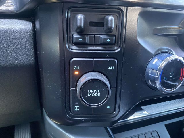 Certified 2025 Ford F250 Lariat w/ Lariat Ultimate Package AWD/4WD image 28