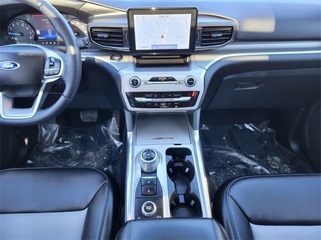 Certified 2022 Ford Explorer XLT w/ Equipment Group 202A image 14