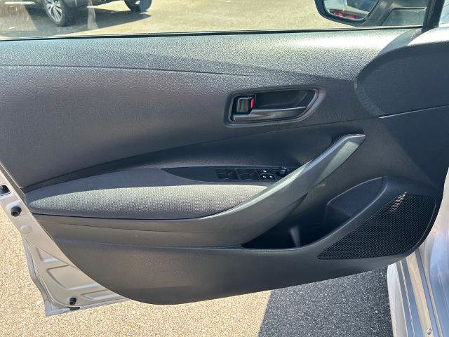 Used 2025 Toyota Corolla LE FWD image 17