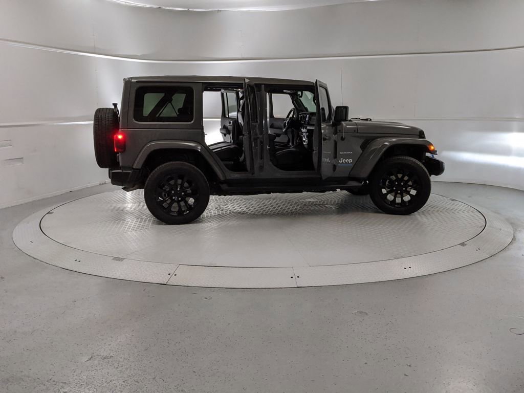 Used 2023 Jeep Wrangler Unlimited Sahara w/ Cold Weather Group image 9