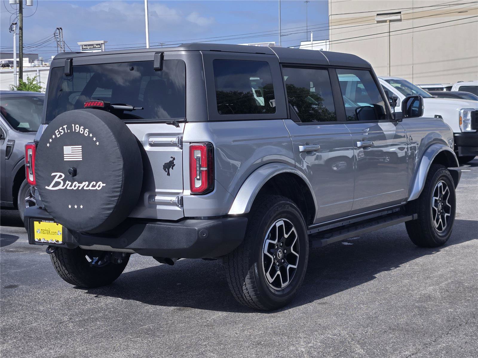 Certified 2023 Ford Bronco Outer Banks AWD/4WD image 8