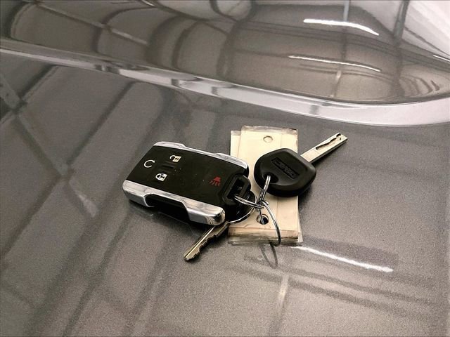 Used 2021 GMC Canyon AT4 w/ Driver Alert Package AWD/4WD image 9