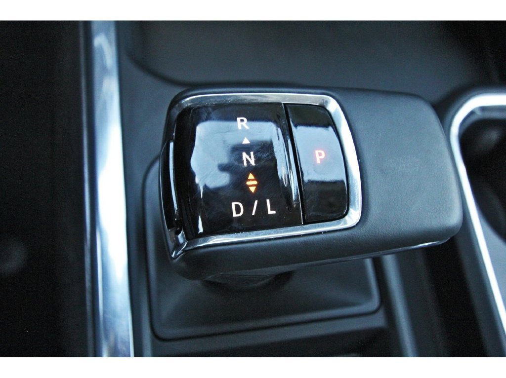 Used 2025 Chevrolet Silverado 1500 LTZ AWD/4WD image 31