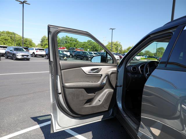 Used 2023 Chevrolet Blazer LT w/ Convenience Package FWD image 17