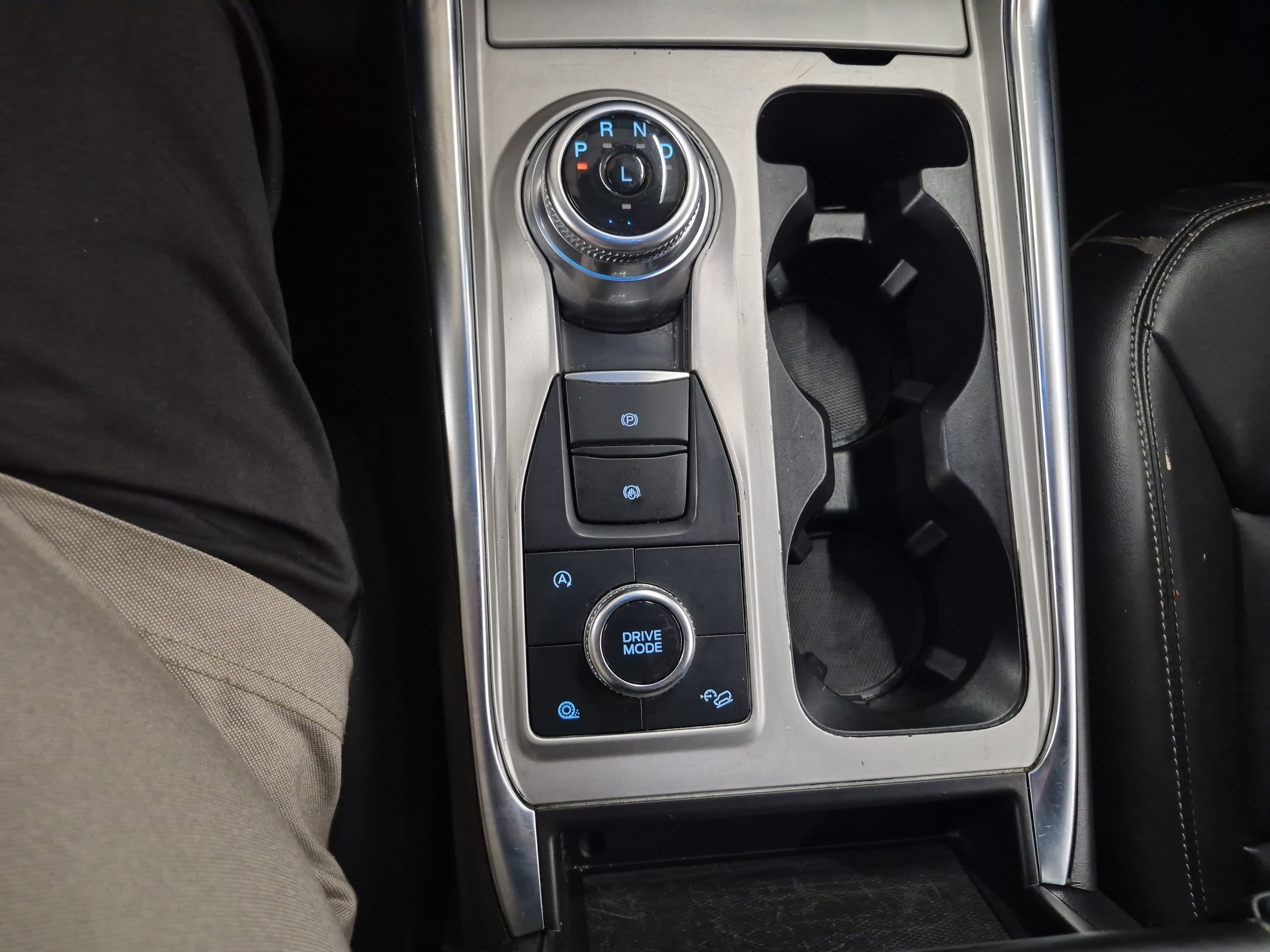 Certified 2024 Ford Explorer XLT w/ Equipment Group 202A AWD/4WD image 32