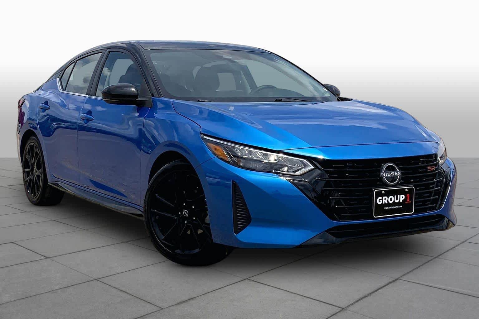 Used 2025 Nissan Sentra SR w/ Midnight Edition FWD image 3
