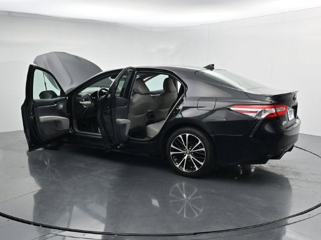 Used 2020 Toyota Camry SE FWD image 50