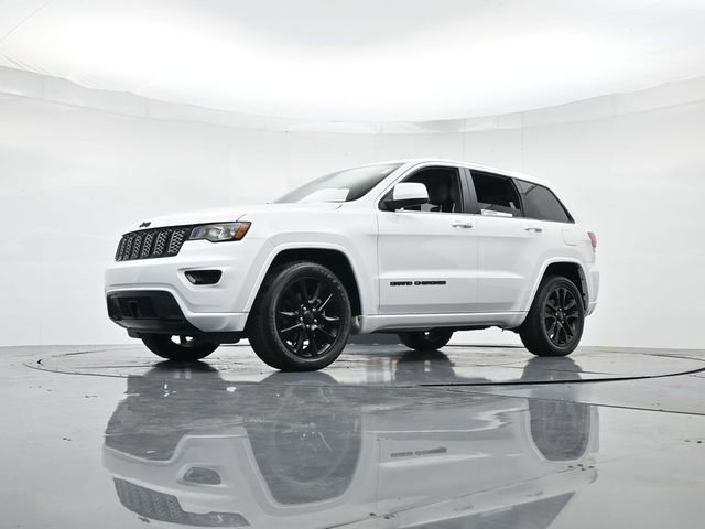 Used 2020 Jeep Grand Cherokee Altitude image 35