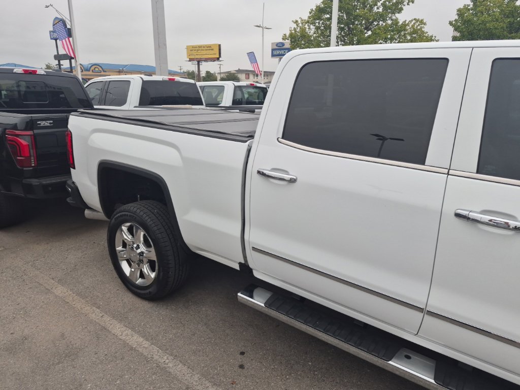 Used 2019 GMC Sierra 2500 SLT w/ Duramax Plus Package AWD/4WD image 30
