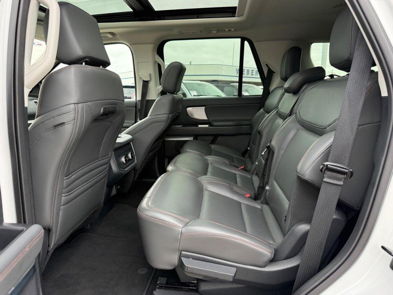 Certified 2025 Ford Expedition Active AWD/4WD image 11