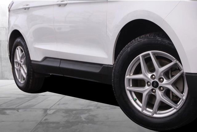 Certified 2024 Ford Edge SEL image 6