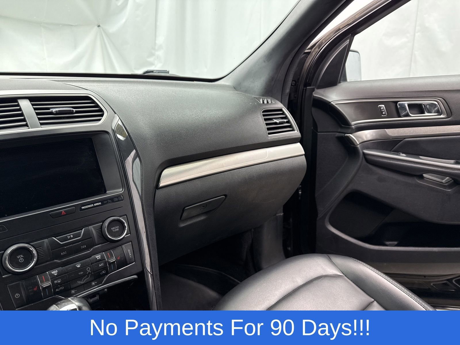 Certified 2019 Ford Explorer XLT w/ Equipment Group 202A image 21