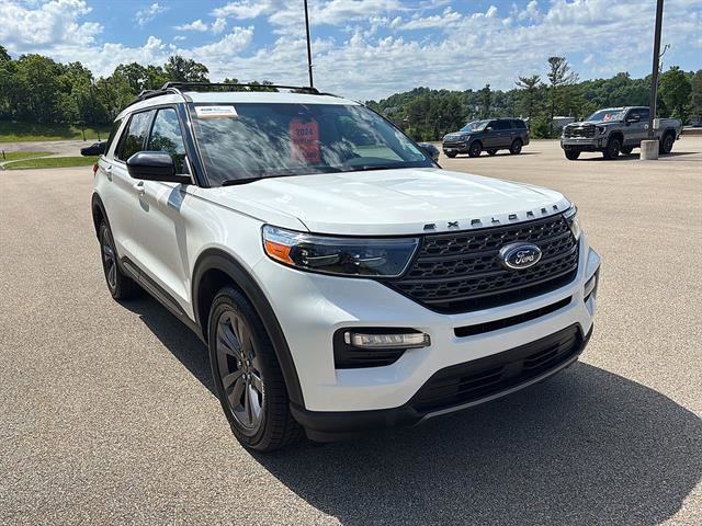 Certified 2024 Ford Explorer XLT w/ Equipment Group 202A AWD/4WD image 6