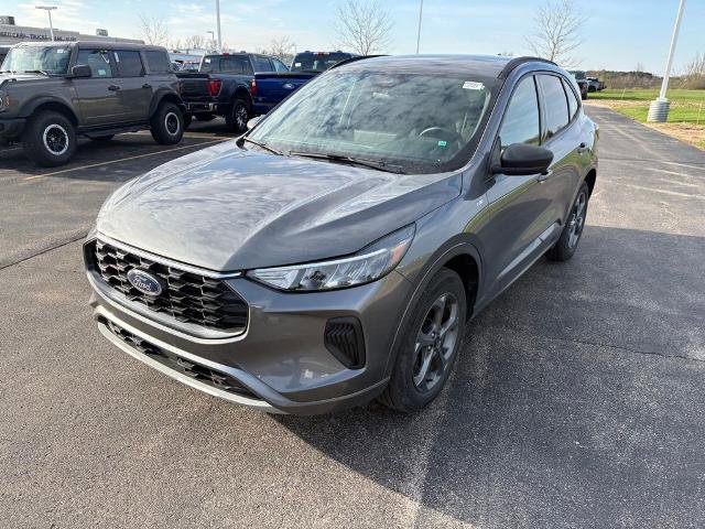 Certified 2024 Ford Escape ST-Line w/ Tech Pack #1 AWD/4WD image 6