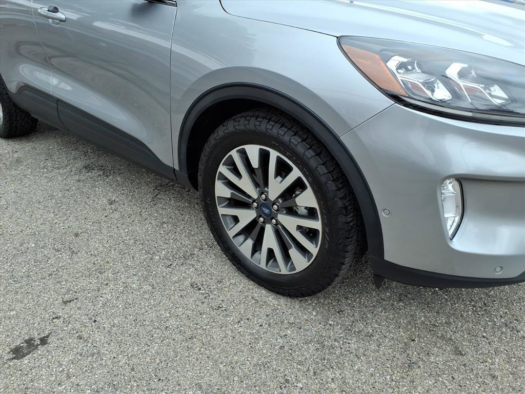 Certified 2021 Ford Escape Titanium image 8