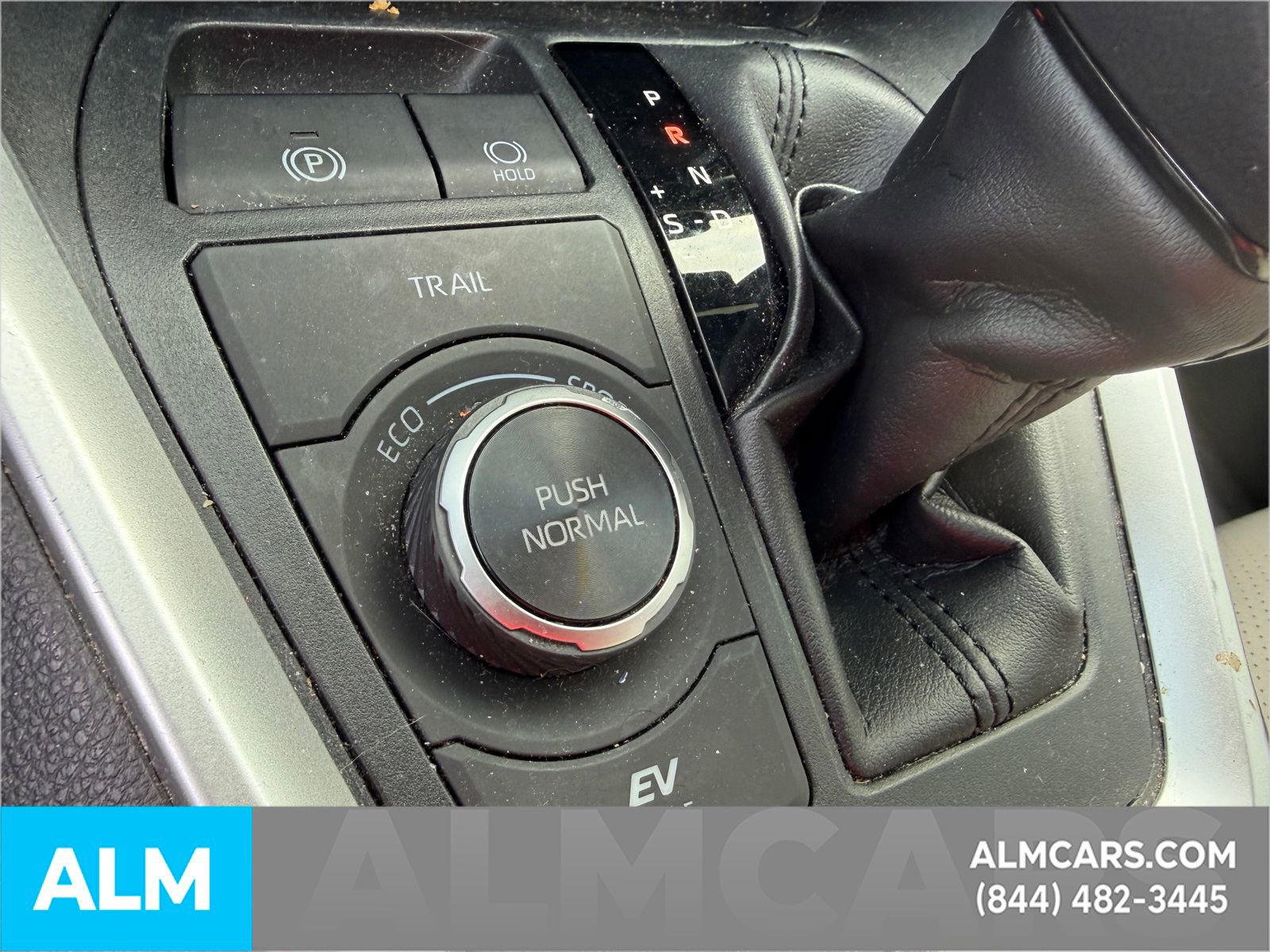 Used 2019 Toyota RAV4 XLE AWD/4WD image 21