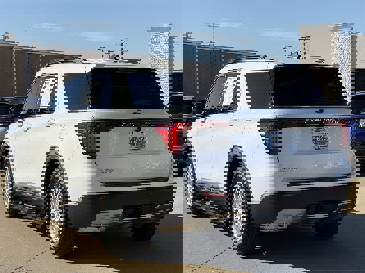 Certified 2025 Ford Explorer Active w/ Active Comfort Package image 5