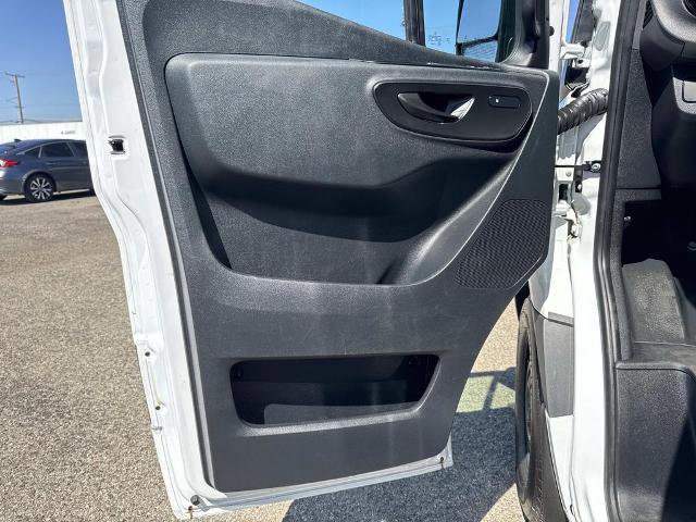 Used 2025 Mercedes-Benz Sprinter 2500 image 18